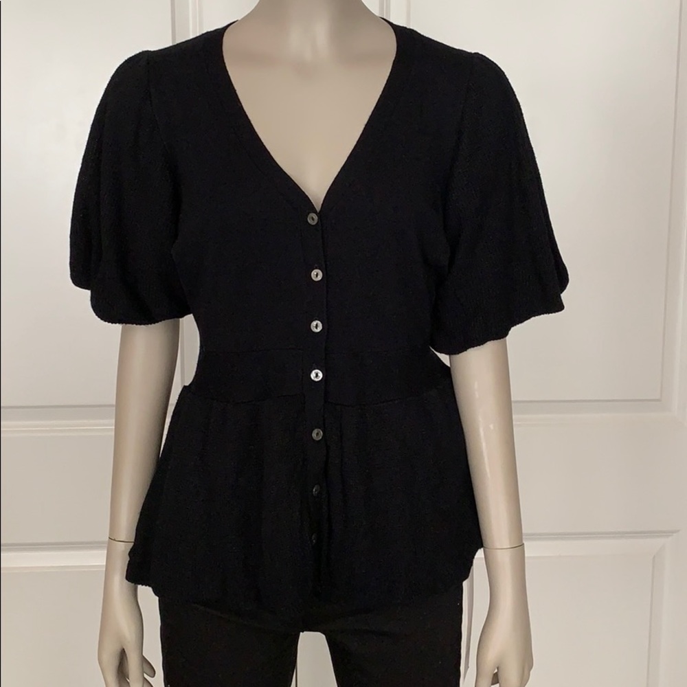 Zoe D. NWT Short Sleeve Peplum V-Neck Sweater